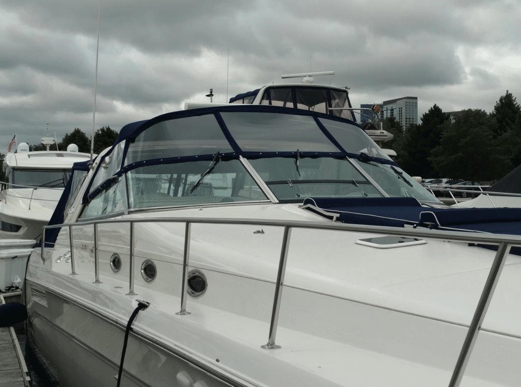 Sea Ray Sundancer 500 Full Enclosure with 3 Forward Makrolon Windows