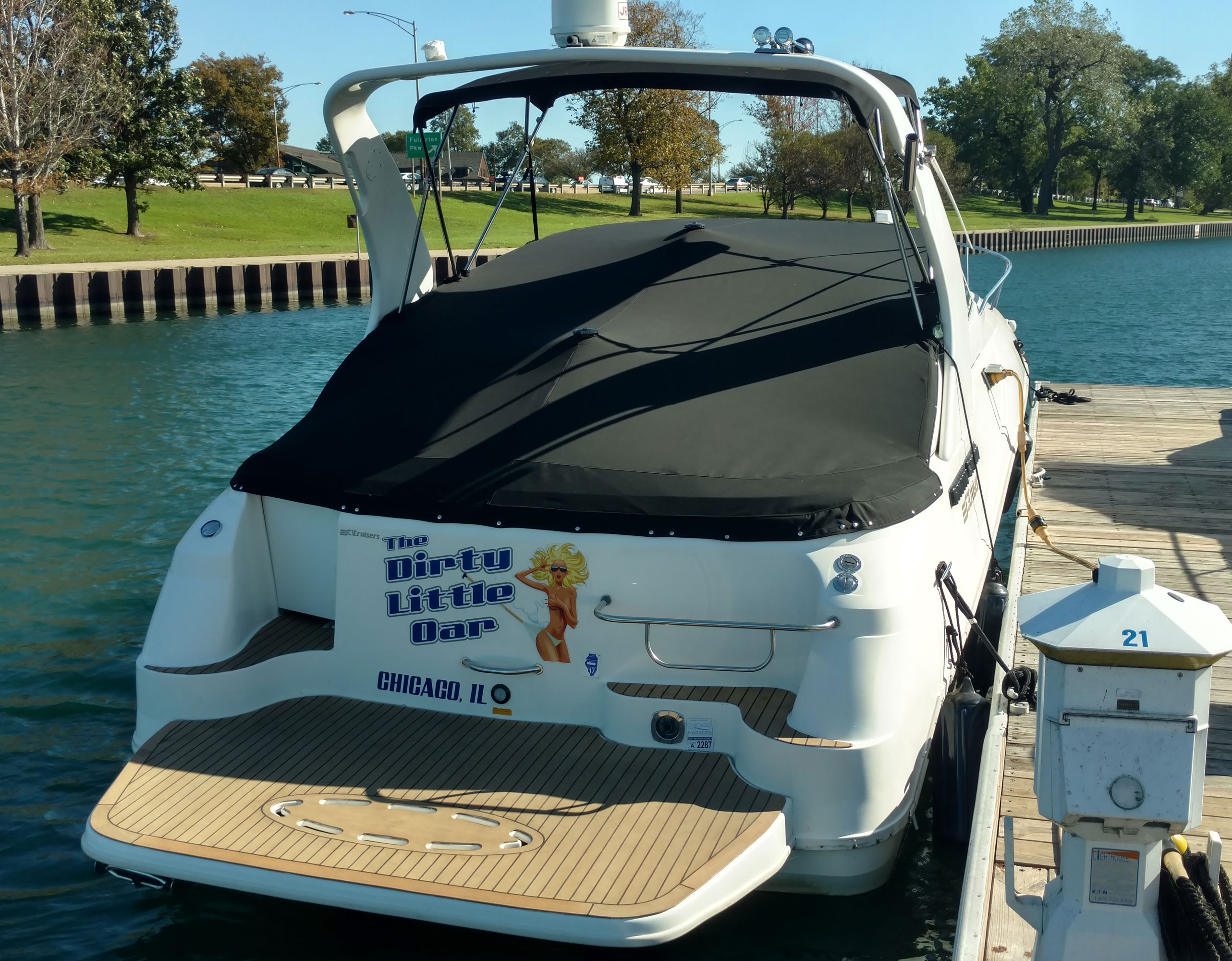 Cruisers Rogue 3175 Cockpit Cover Chicago Marine Canvas Custom Boat