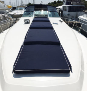 Sea Ray Sundancer 500 Quad-Sunpad in Sunbrella Navy